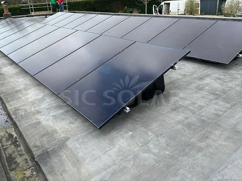 Ballasted Flat Roof Mounting System