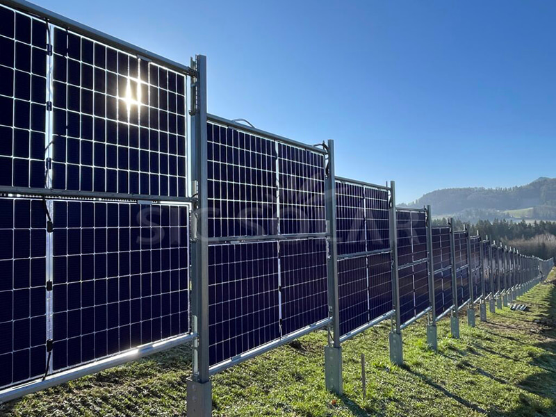 60-kW-Solaranlage zur vertikalen Zaunmontage in Australien