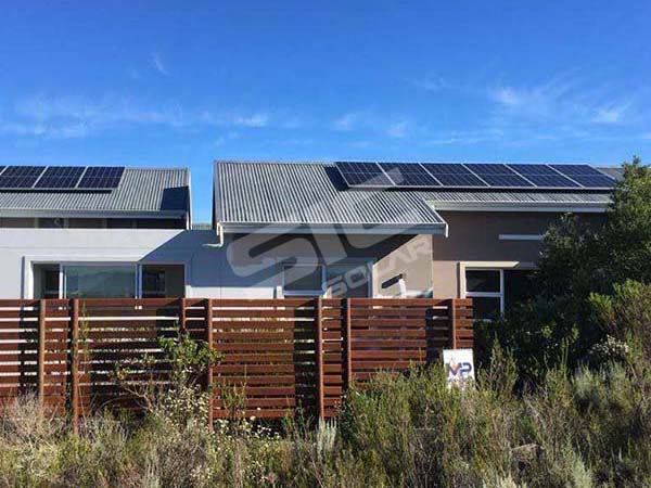 20-kW-Dachsparrenbolzenprojekt in Südafrika | Sic-solar.com
