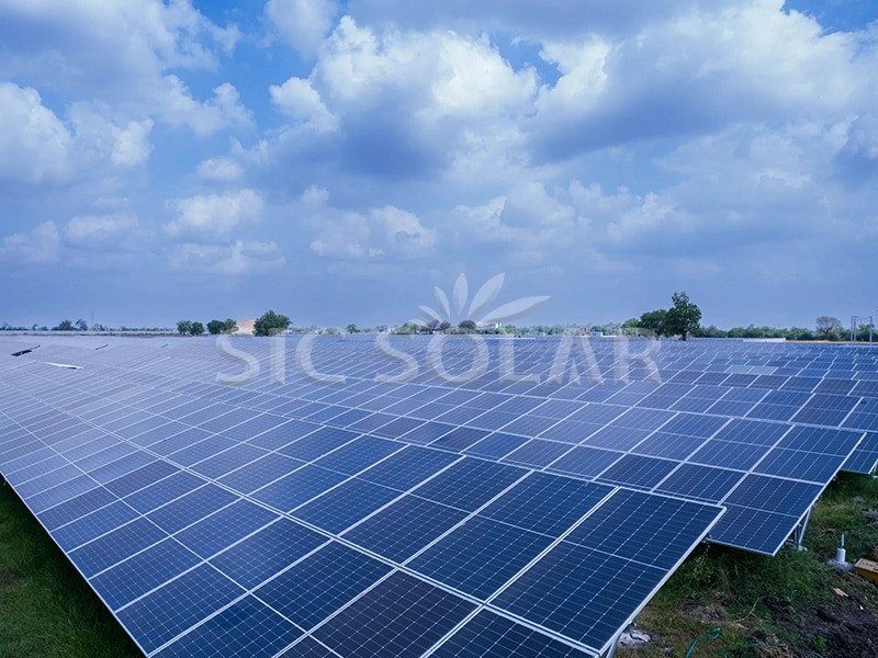2-MW-Freiflächen-Solaranlagen in Indien