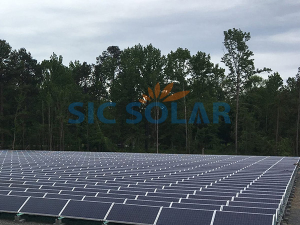 3,5-MW-Freiflächen-Solaranlage in Tschechien