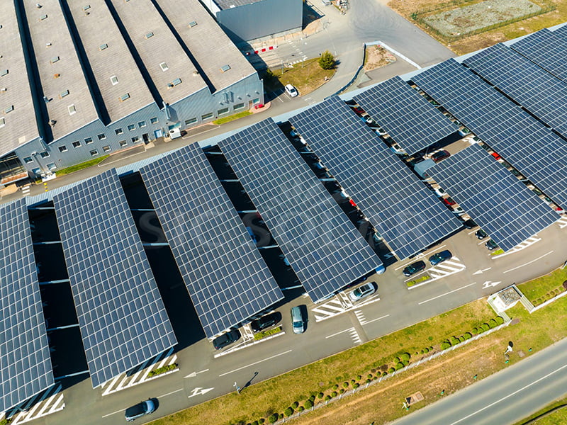 1,5-MW-Solarcarports für Gewerbebetriebe in Kanada