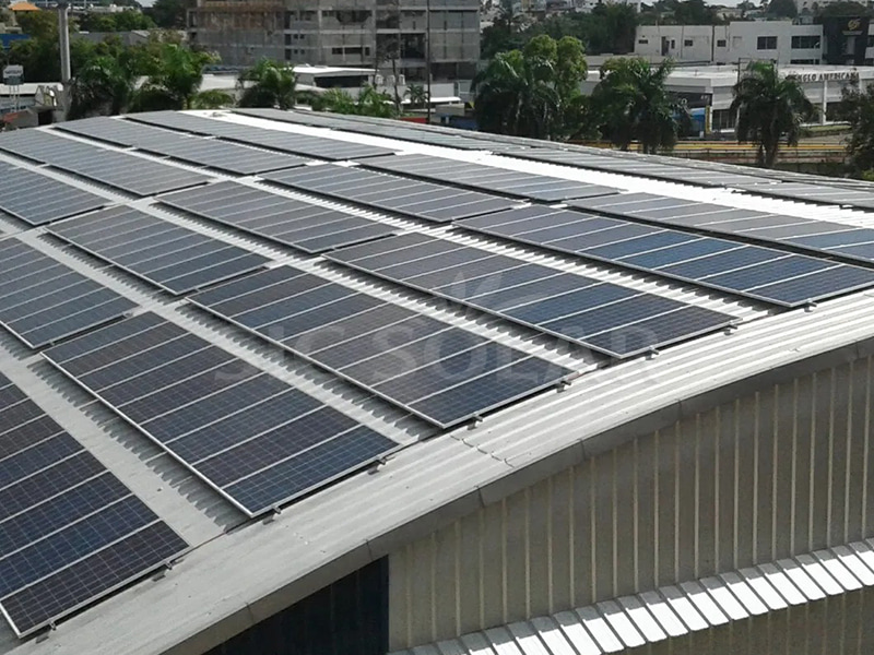 150-kW-Photovoltaikanlage mit Metalldach in Thailand